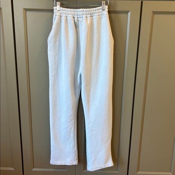 PrettyLittleThing Badge Detailed Strait leg Sweatpants- light blue - Picture 6 of 8